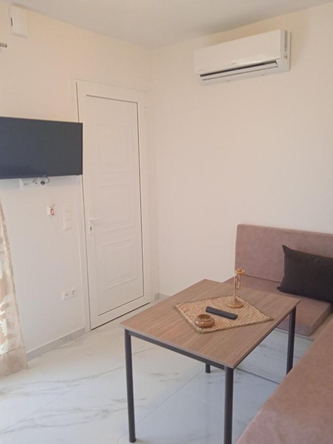 Μανολια Apartment Porto Heli Exterior photo