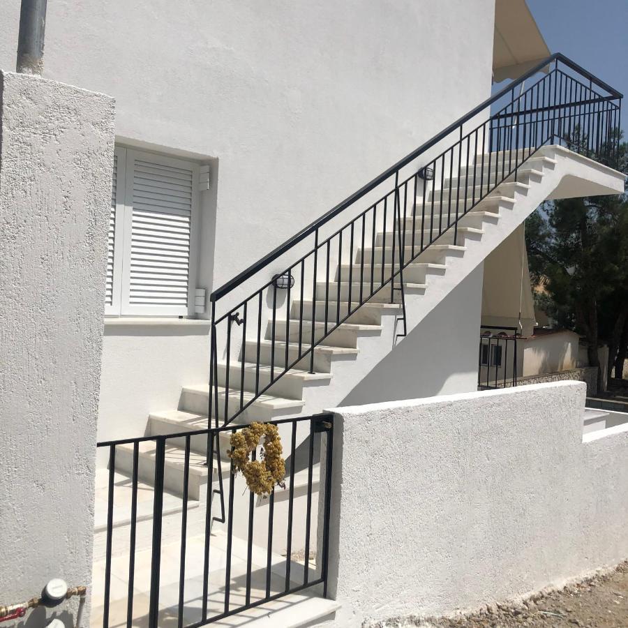Μανολια Apartment Porto Heli Exterior photo